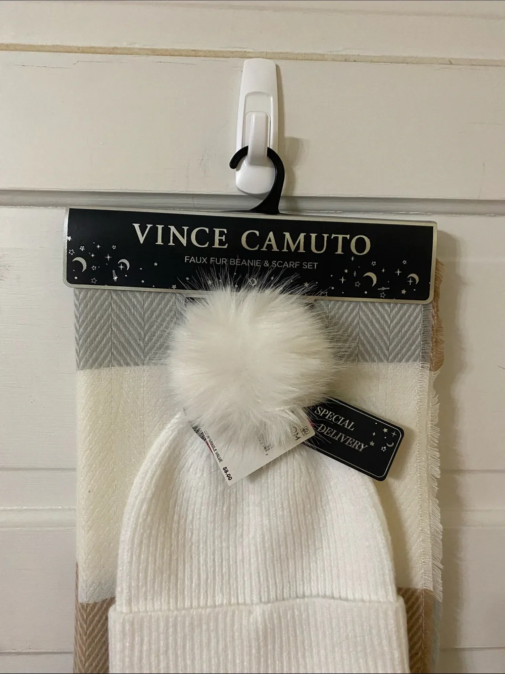 Vince Camuto stay cozy